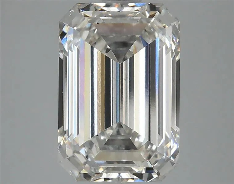 3.92 Carats EMERALD Diamond