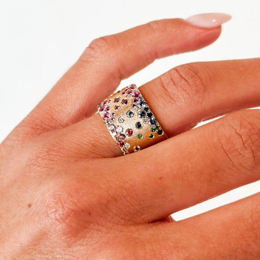 DILAMANI  - Rainbow Sapphire & Diamond Cigar Ring