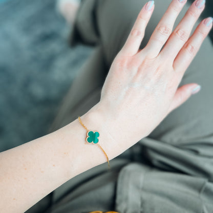 Bassali - 14K Yellow Gold Bracelet with Single Malachite Clover